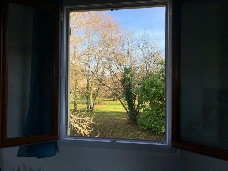 Charmant Gite En Perigord Vert Douchapt Exterior photo